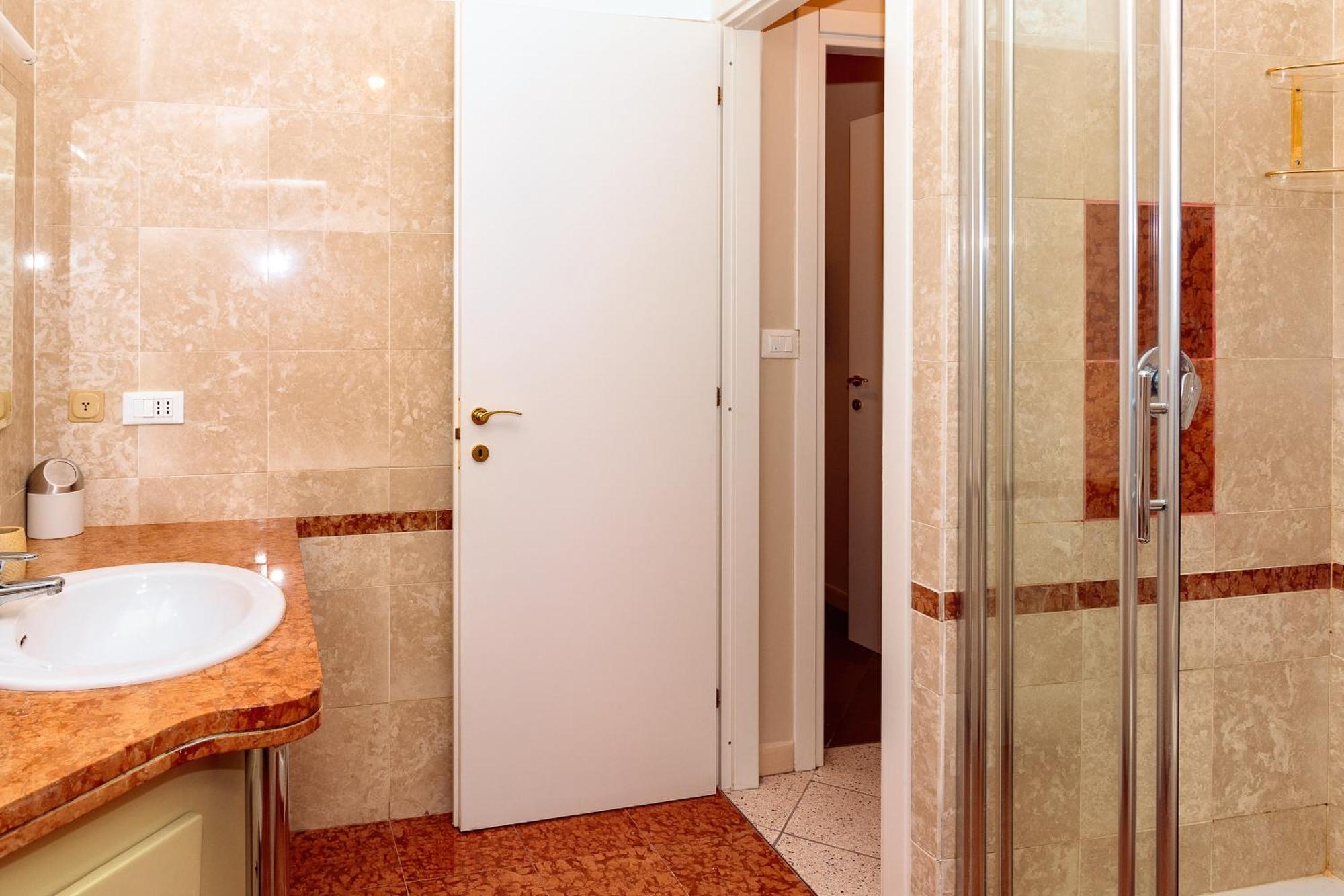 Saint Charles Apartment Bologna Eksteriør billede