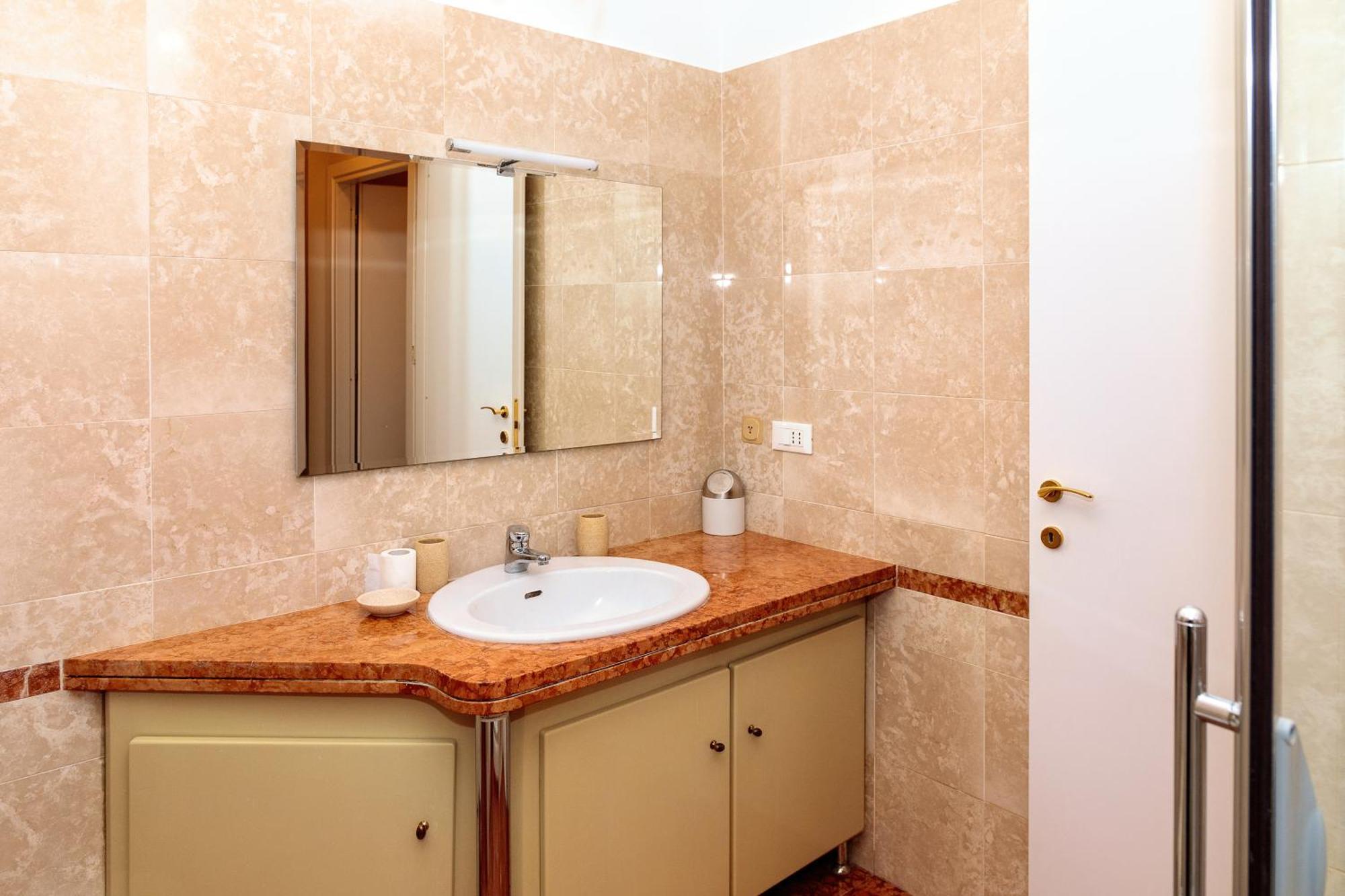 Saint Charles Apartment Bologna Eksteriør billede